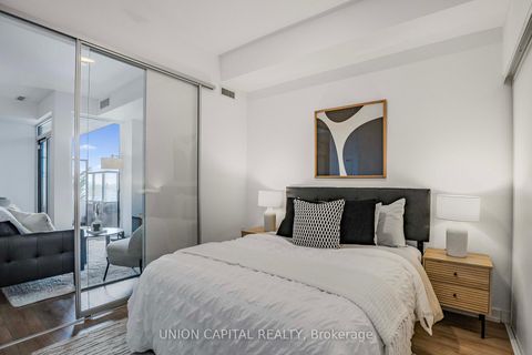 Photo 1 at 419 - 500 Dupont Street, Annex, Toronto