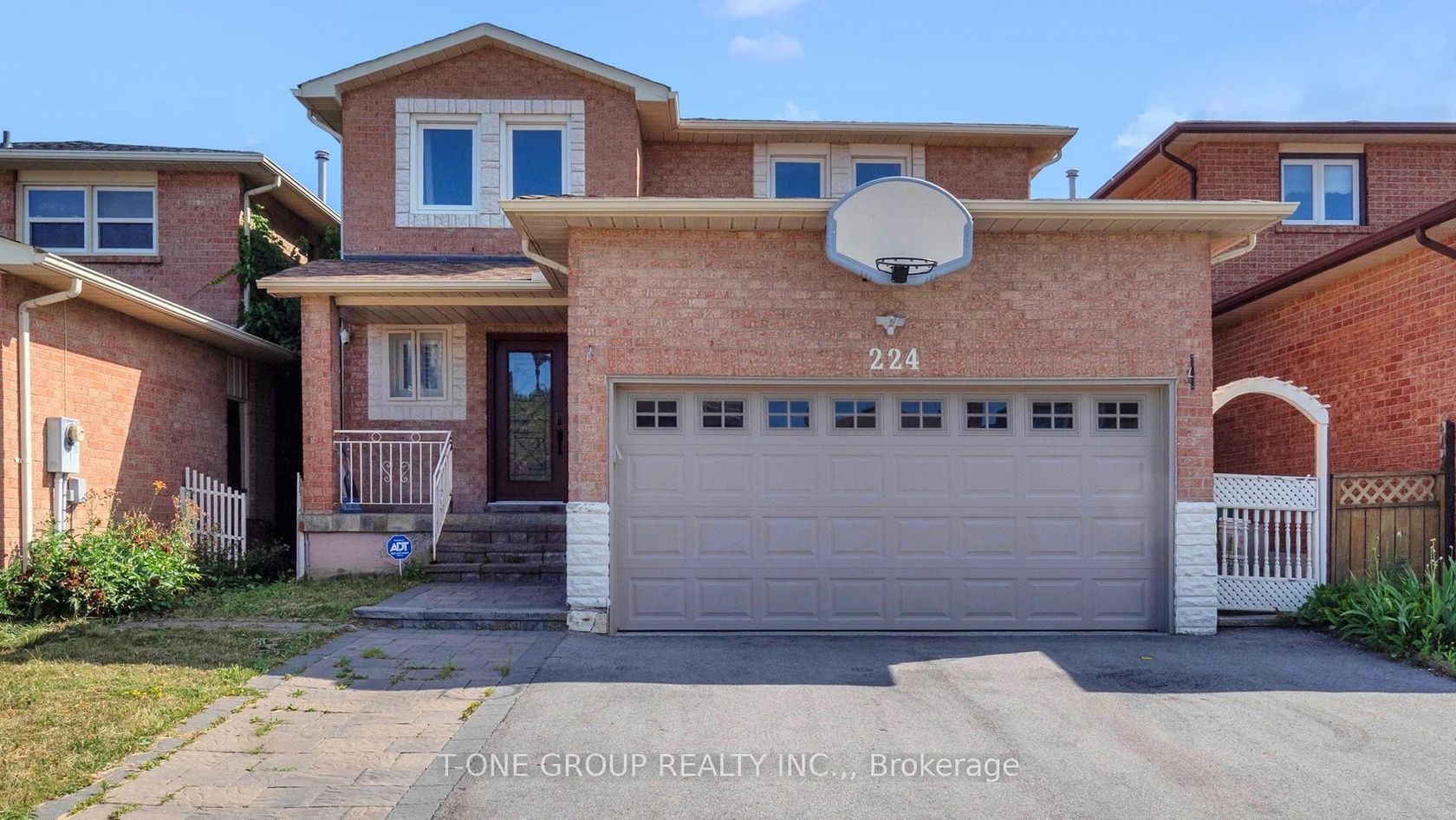 224 Kingsbridge Garden Circle, Hurontario, Mississauga 