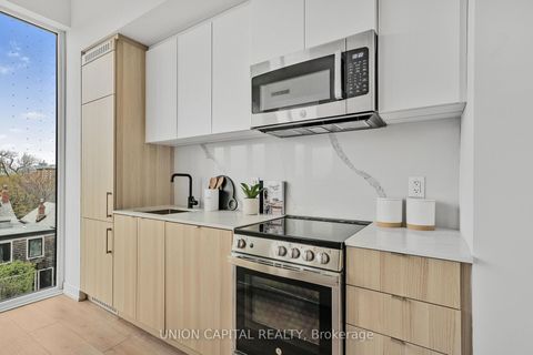 Photo 8 at 306 - 500 Dupont Street, Annex, Toronto