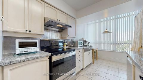 Photo 12 at 802 - 8 Mckee Avenue, Willowdale East, Toronto