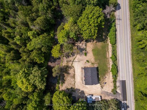 Photo 8 at 8355 County 9 Road, Rural Clearview, Clearview