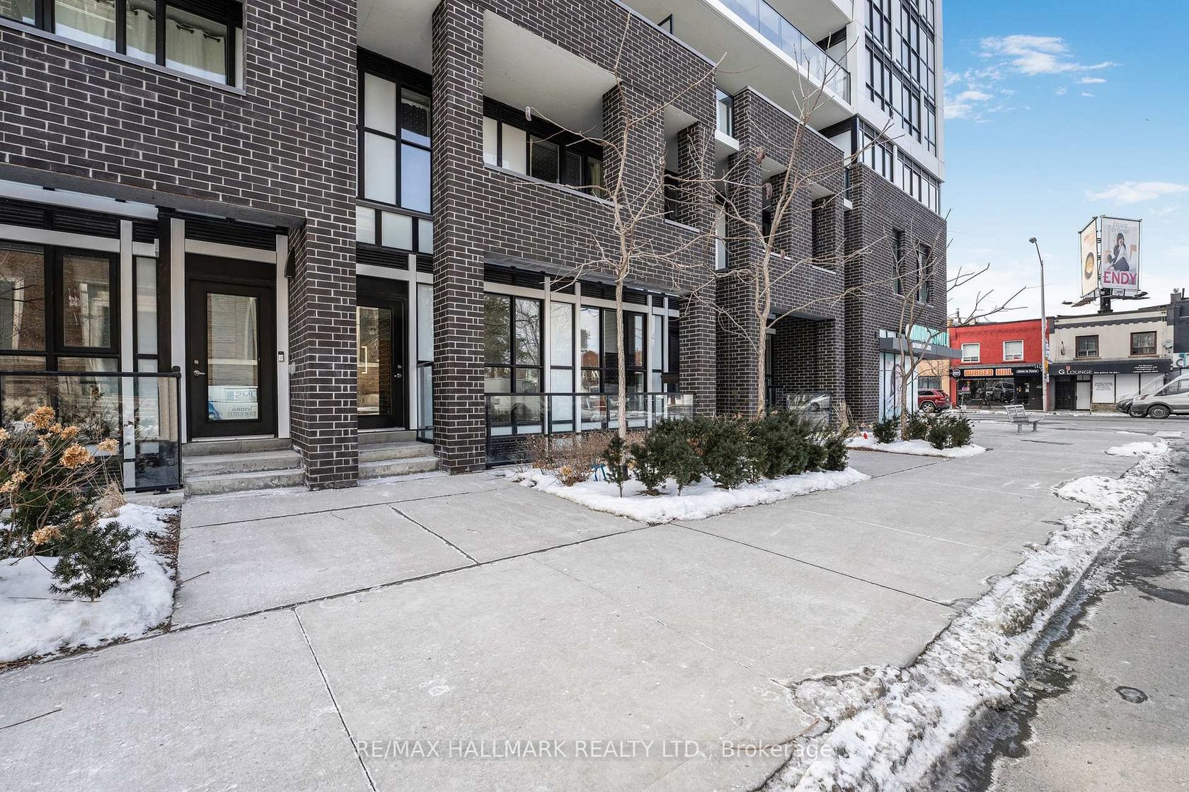 TH 103 - 2301 Danforth Avenue, Danforth, Toronto 