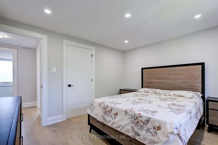 Photo 23 at 3089 Olympus Mews, Meadowvale, Mississauga