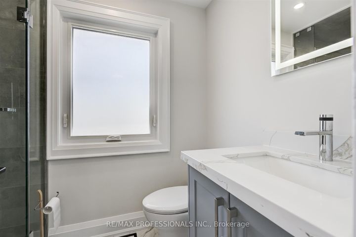 Photo 26 at 3089 Olympus Mews, Meadowvale, Mississauga