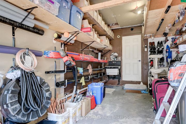 Photo 34 at 3089 Olympus Mews, Meadowvale, Mississauga