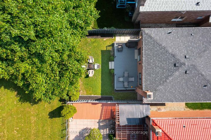 Photo 40 at 3089 Olympus Mews, Meadowvale, Mississauga