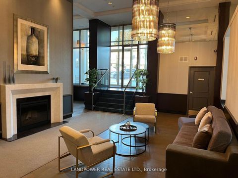 Photo 2 at 511 - 900 Mount Pleasant Road, Mount Pleasant West, Toronto
