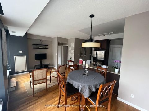 Photo 9 at 511 - 900 Mount Pleasant Road, Mount Pleasant West, Toronto