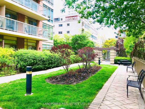 Photo 22 at 511 - 900 Mount Pleasant Road, Mount Pleasant West, Toronto