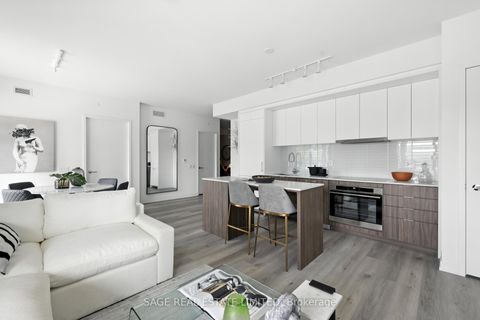 Photo 4 at 301 - 863 St Clair Avenue W, Wychwood, Toronto