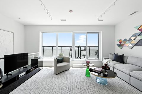 Photo 2 at 808 - 863 St Clair Avenue W, Wychwood, Toronto