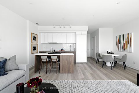 Photo 5 at 808 - 863 St Clair Avenue W, Wychwood, Toronto