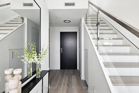 Photo 7 at 808 - 863 St Clair Avenue W, Wychwood, Toronto