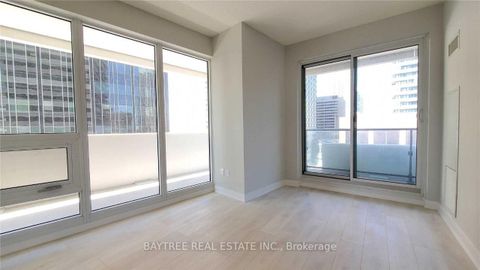 Photo 1 at 809 - 2221 Yonge Street, Mount Pleasant West, Toronto