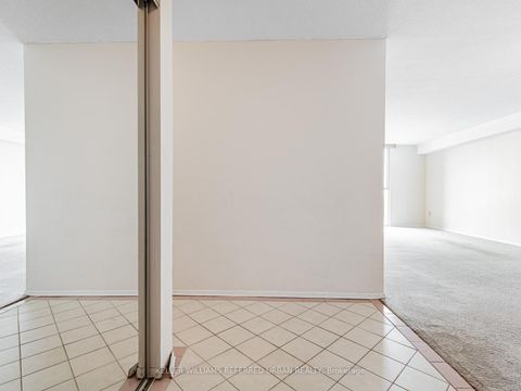 Photo 3 at 506 - 5460 Yonge Street, Willowdale West, Toronto