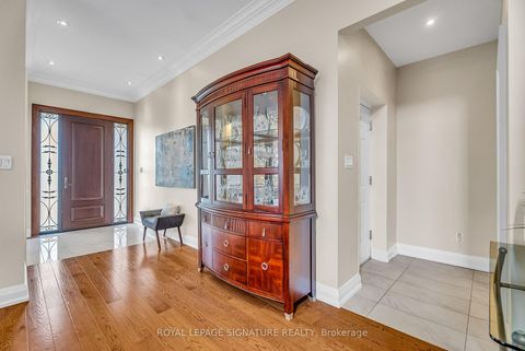 Photo 3 at 27 Caronport Crescent, Donalda, Toronto