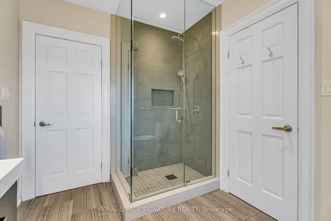 Photo 29 at 27 Caronport Crescent, Donalda, Toronto