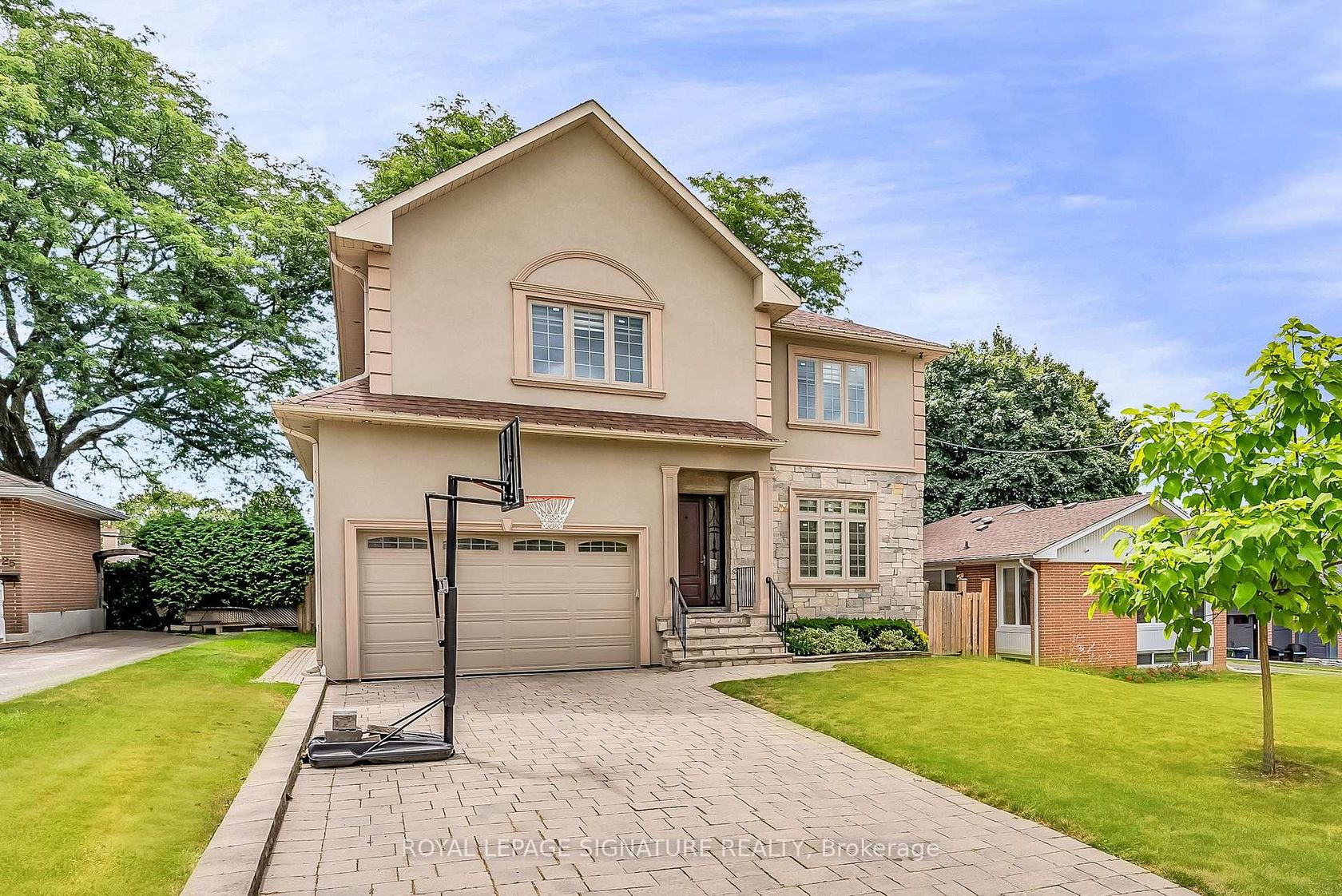 27 Caronport Crescent, Donalda, Toronto 
