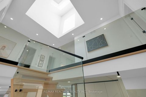Photo 24 at 28 Ternhill Crescent, Don Mills, Toronto