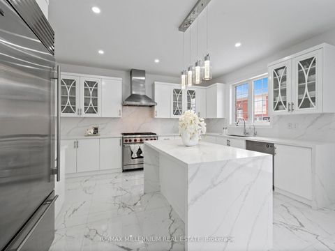 Photo 9 at 24 Black Duck Trail, Nobleton, King