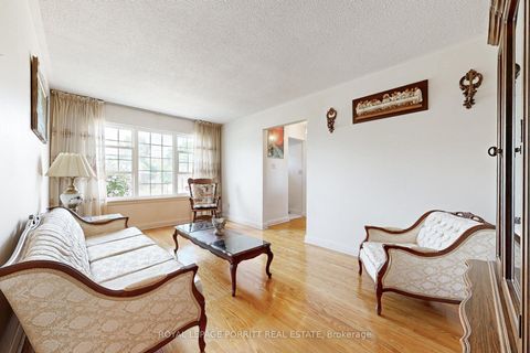 Photo 4 at 27 Hinton Road, Kipling, Toronto
