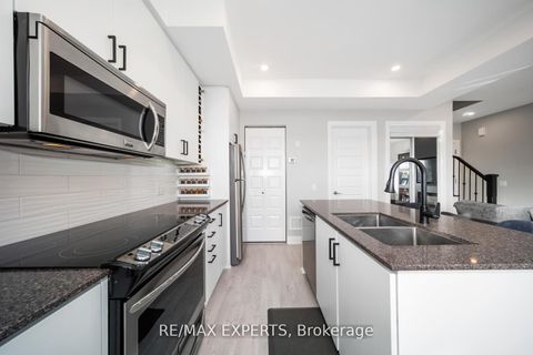 Photo 9 at 40 - 8167 Kipling Avenue, West Woodbridge, Vaughan