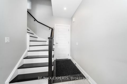 Photo 27 at 40 - 8167 Kipling Avenue, West Woodbridge, Vaughan