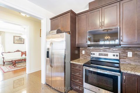 Photo 5 at 45 Via Piani Road, Vellore Village, Vaughan