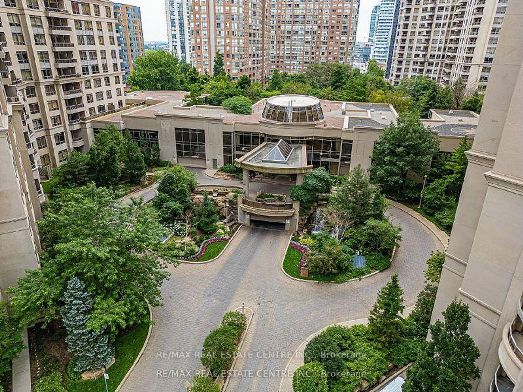 1130 - 3888 Duke Of York Boulevard, City Centre, Mississauga 