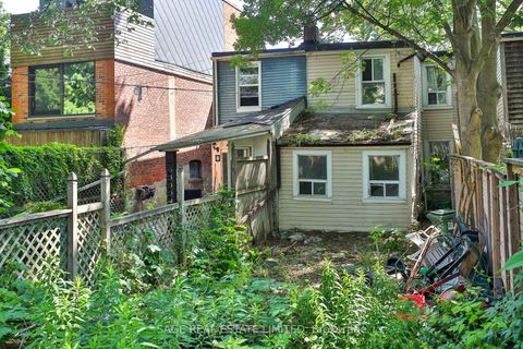 Photo 3 at 62 Elm Grove Avenue, South Parkdale, Toronto