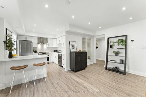 Photo 6 at 326 - 30 Western Battery Road, Niagara, Toronto