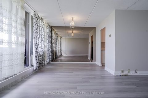 Photo 8 at 602 - 2 Glamorgan Avenue, Dorset Park, Toronto