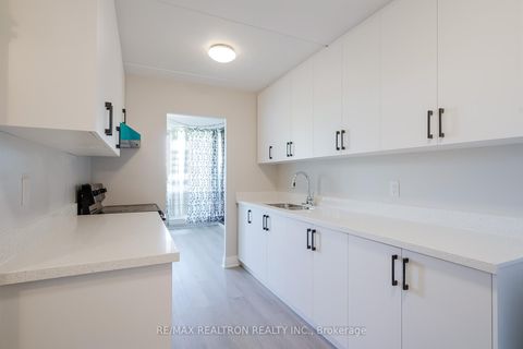 Photo 13 at 602 - 2 Glamorgan Avenue, Dorset Park, Toronto