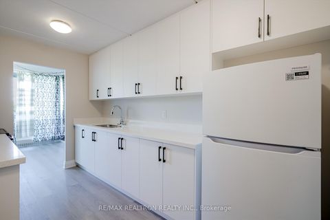 Photo 17 at 602 - 2 Glamorgan Avenue, Dorset Park, Toronto