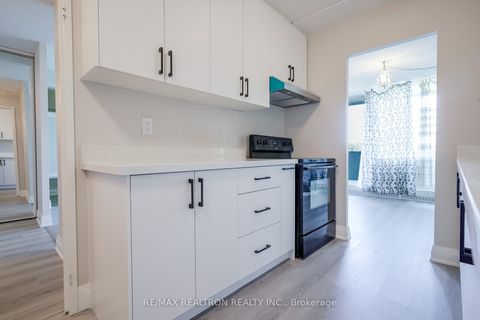 Photo 18 at 602 - 2 Glamorgan Avenue, Dorset Park, Toronto