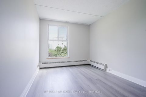 Photo 20 at 602 - 2 Glamorgan Avenue, Dorset Park, Toronto