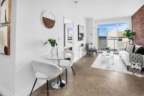 Photo 11 at 913 - 1005 King Street W, Niagara, Toronto