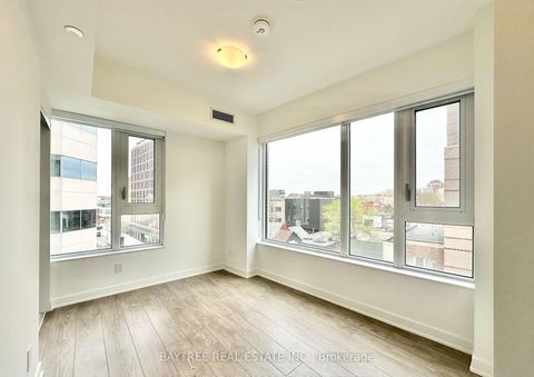 Photo 4 at 544 - 543 Richmond Street W, Waterfront Communities C1, Toronto