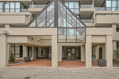 Photo 3 at 511 - 5 Rowntree Road, Jamestown, Toronto