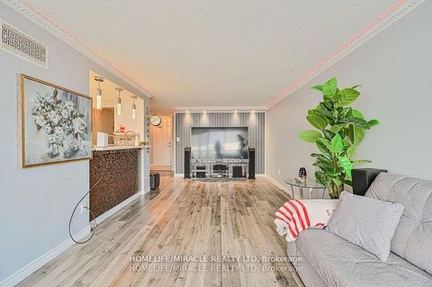 Photo 8 at 511 - 5 Rowntree Road, Jamestown, Toronto