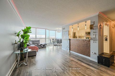 Photo 10 at 511 - 5 Rowntree Road, Jamestown, Toronto