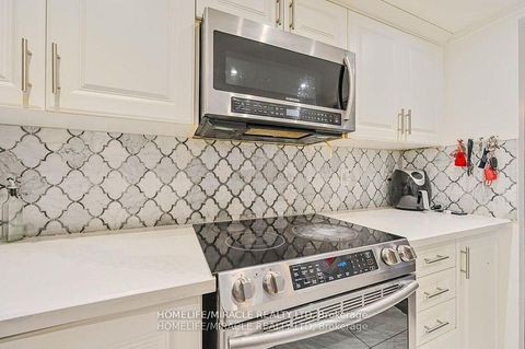 Photo 17 at 511 - 5 Rowntree Road, Jamestown, Toronto