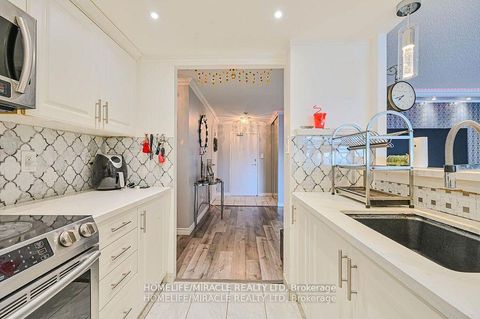 Photo 18 at 511 - 5 Rowntree Road, Jamestown, Toronto