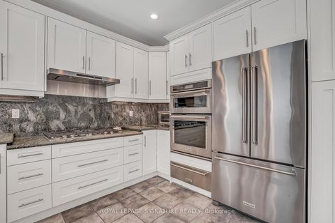 Photo 13 at 20 Hurlingham Crescent, Don Mills, Toronto