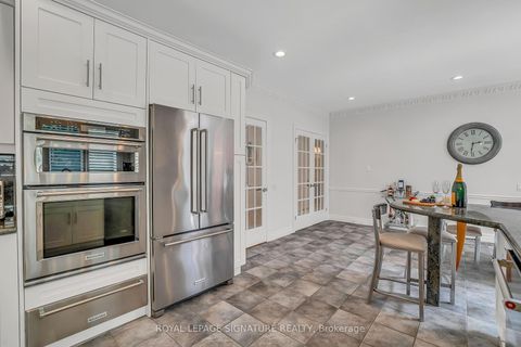 Photo 14 at 20 Hurlingham Crescent, Don Mills, Toronto