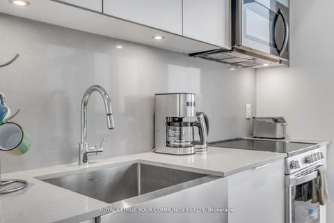 Photo 12 at 1106 - 270 Dufferin Street, South Parkdale, Toronto