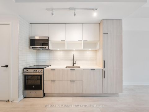 Photo 4 at S423 - 35 Rolling Mills Road, Waterfront Communities C8, Toronto