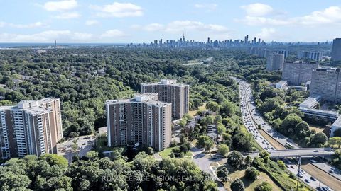 Photo 2 at 801 - 5 Vicora Linkway, Flemingdon Park, Toronto