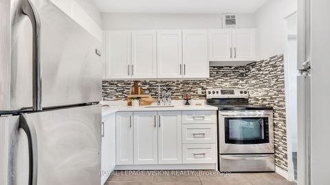 Photo 19 at 801 - 5 Vicora Linkway, Flemingdon Park, Toronto