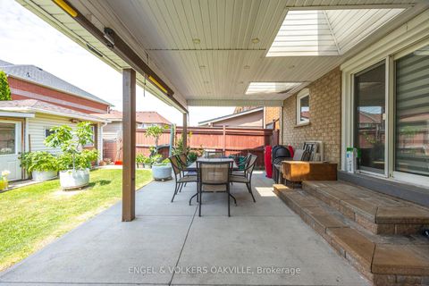 Photo 41 at 10 Crieff Avenue, Maple, Vaughan Photo 41 at 10 Crieff Avenue, Maple, Vaughan